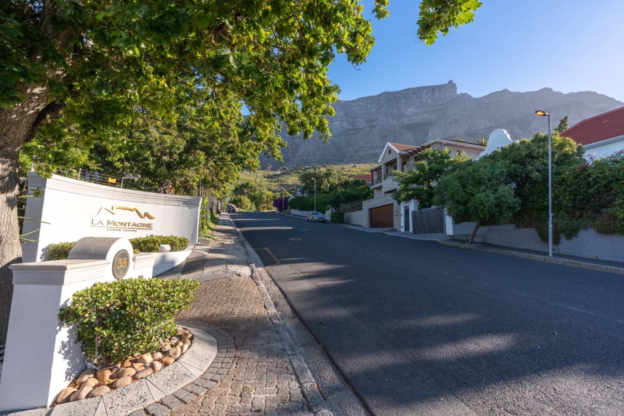 2 Bedroom Property for Sale in Oranjezicht Western Cape